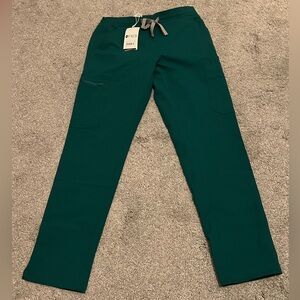 Hunter Green Figs scrub pants